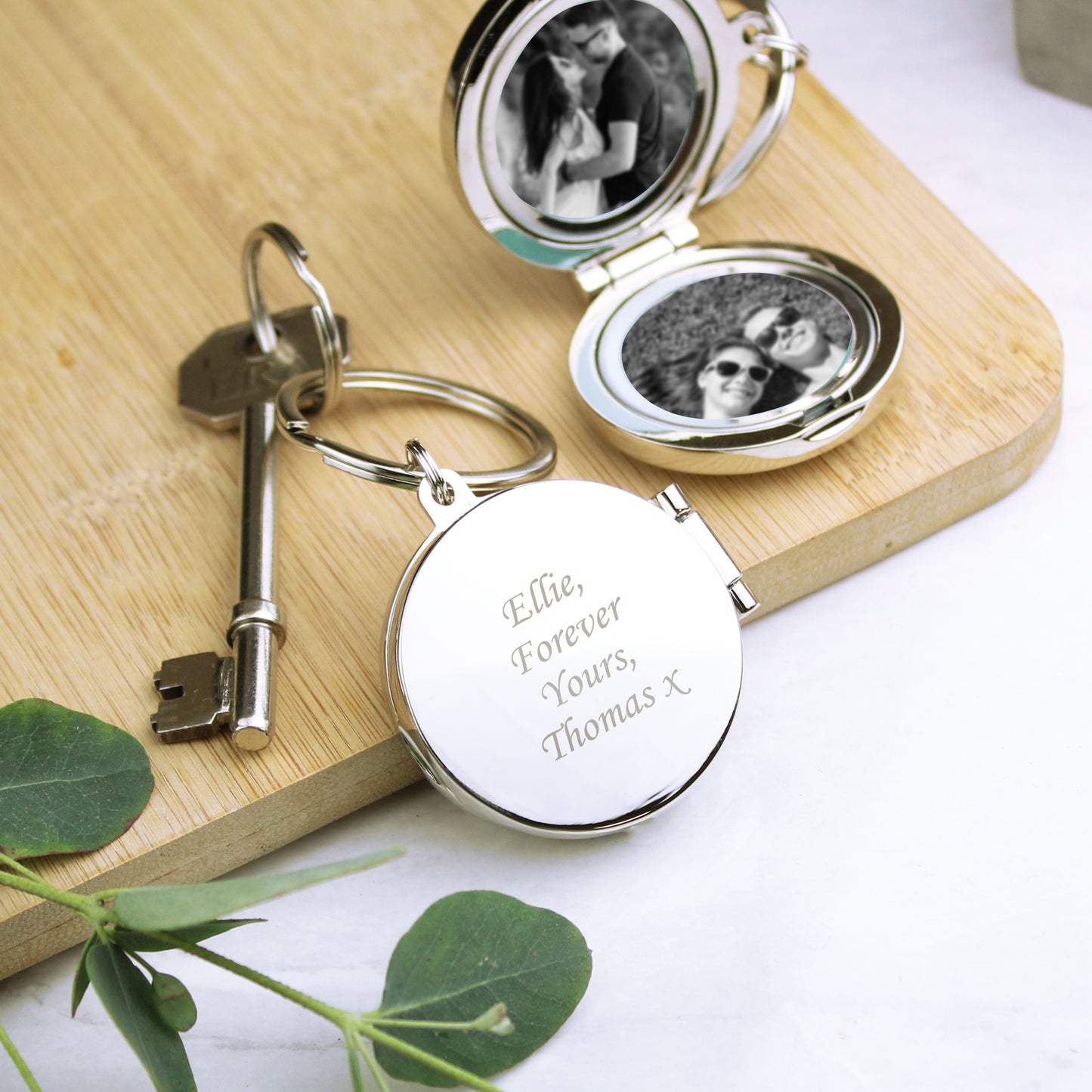 Personalised Round Photo Keyring - MK&JD Gifts