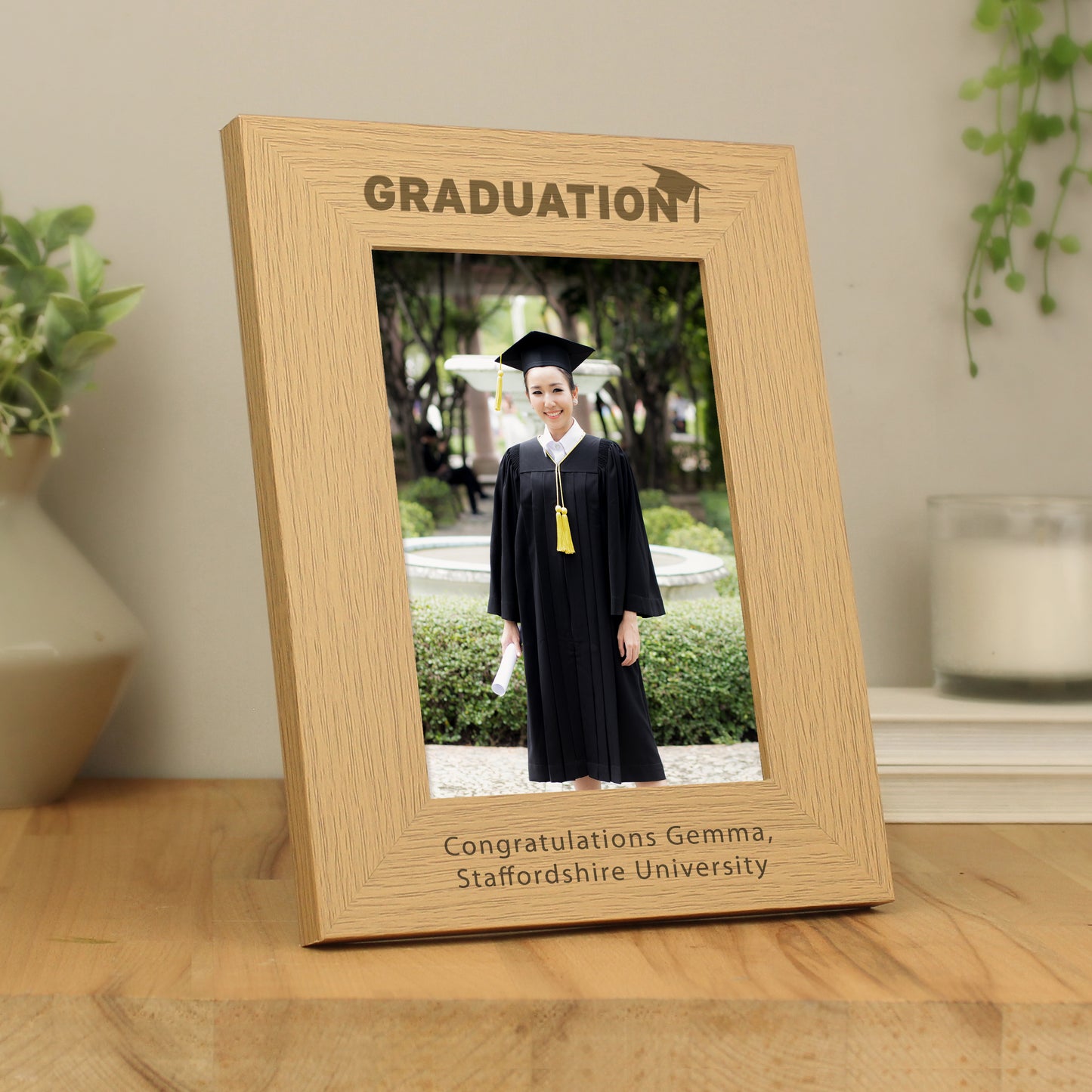 Personalised Graduation 5x7 Oak Finish Photo Frame - MK&JD Gifts