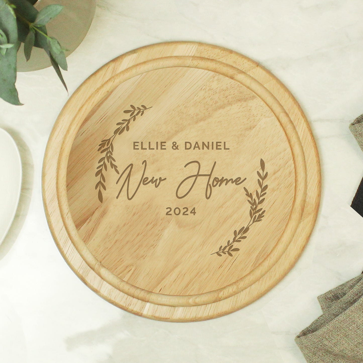 Personalised Laurel Round Wooden Chopping Board - MK&JD Gifts