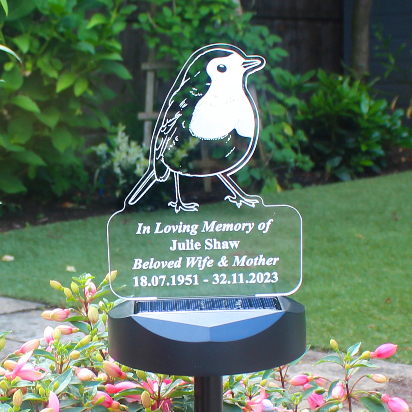Personalised Robin Memorial Outdoor Solar Light - MK&JD Gifts