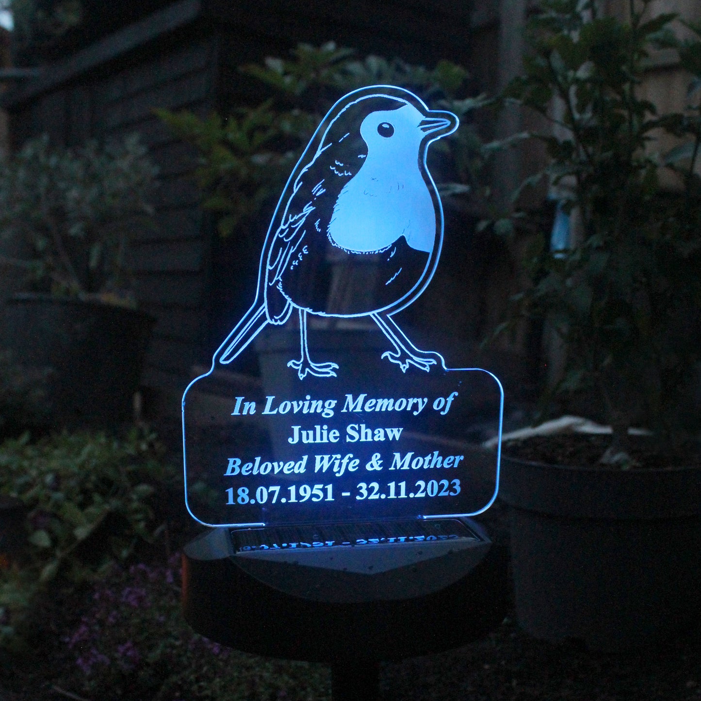 Personalised Robin Memorial Outdoor Solar Light - MK&JD Gifts