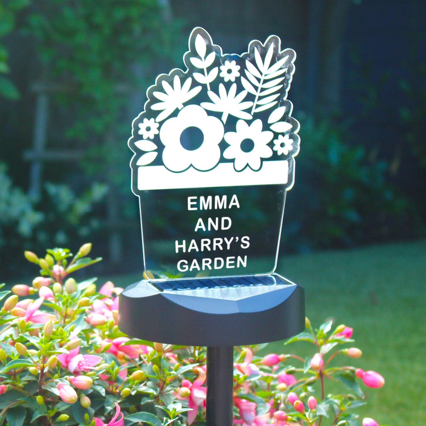 Personalised Plant Pot Outdoor Solar Light - MK&JD Gifts