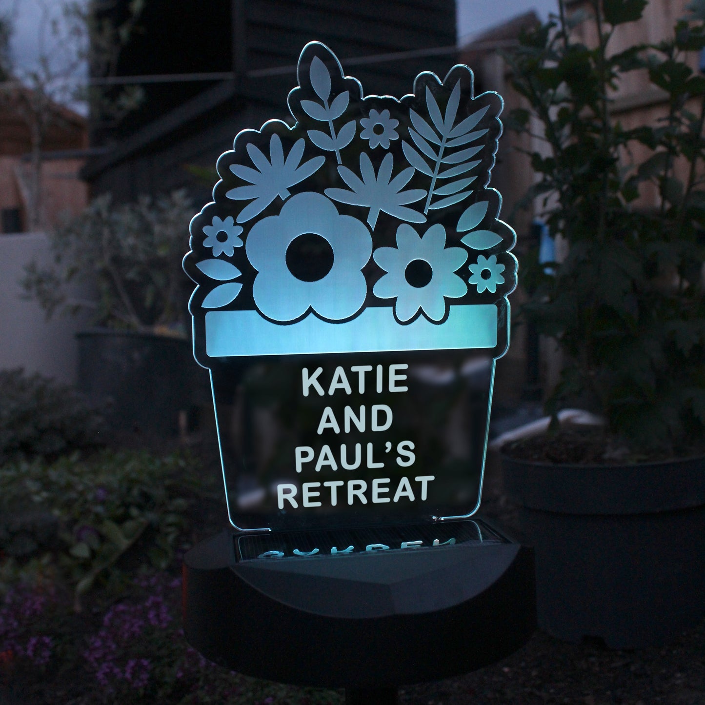 Personalised Plant Pot Outdoor Solar Light - MK&JD Gifts