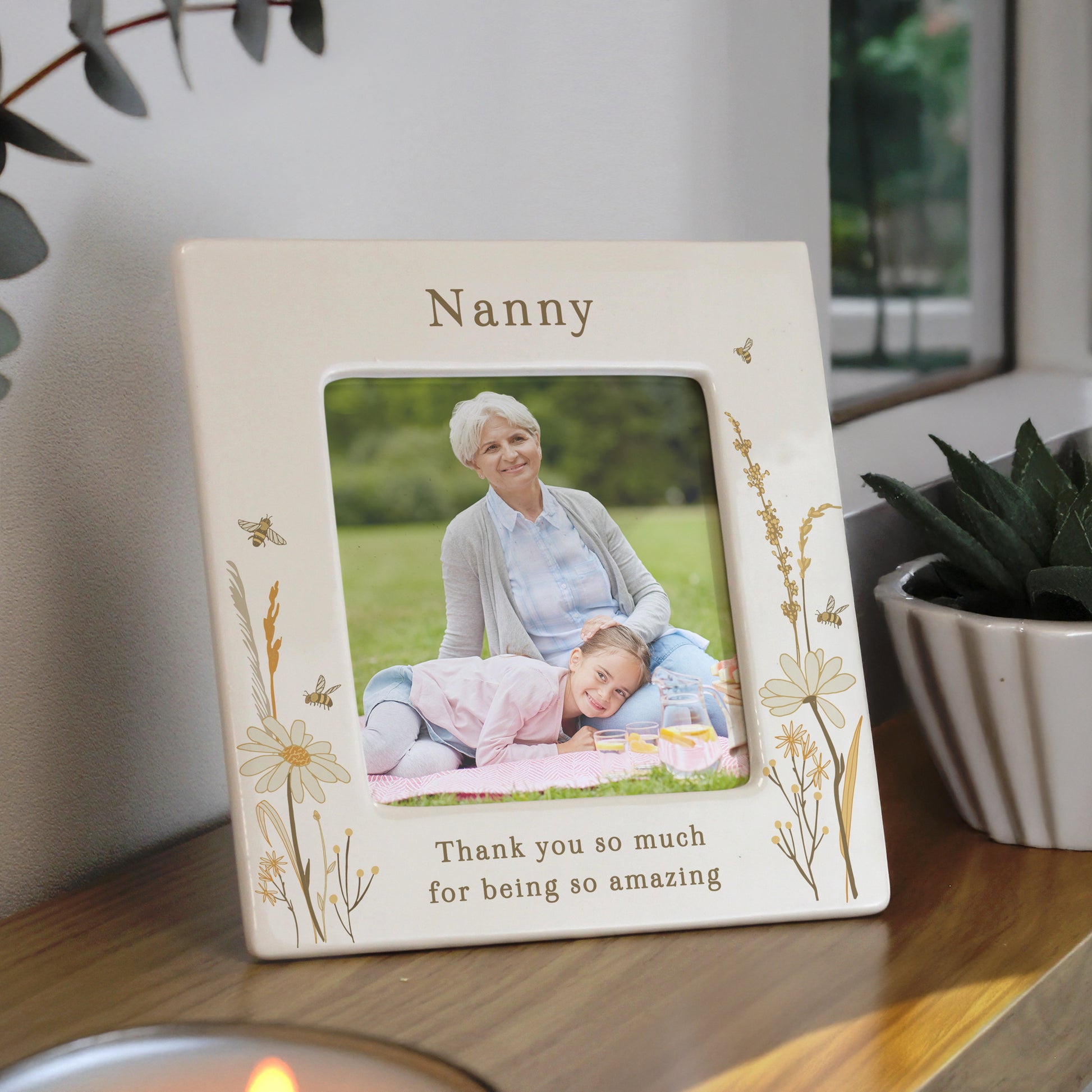 Personalised Bees & Daisy Ceramic 4x4 Frame - MK&JD Gifts