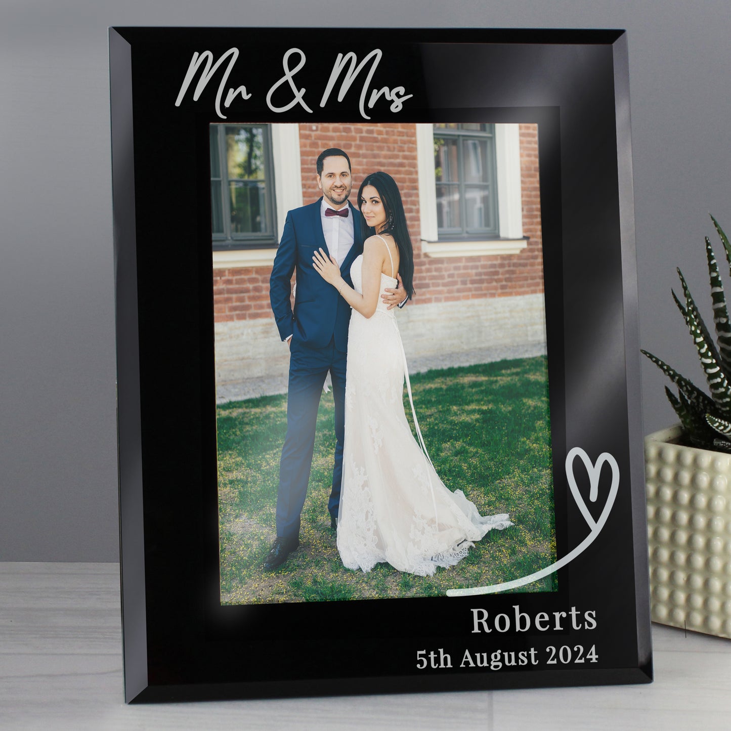 Personalised Heart Black Glass 7x5 Photo Frame - MK&JD Gifts