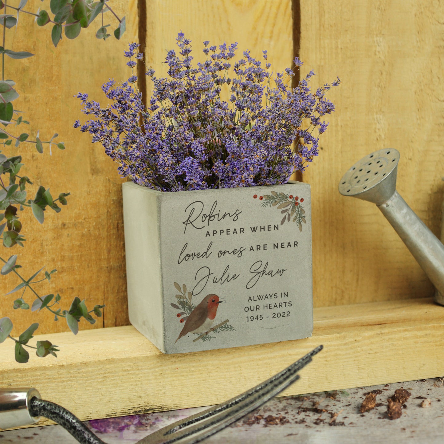 Personalised Robin Memorial Concrete Plant Pot - MK&JD Gifts