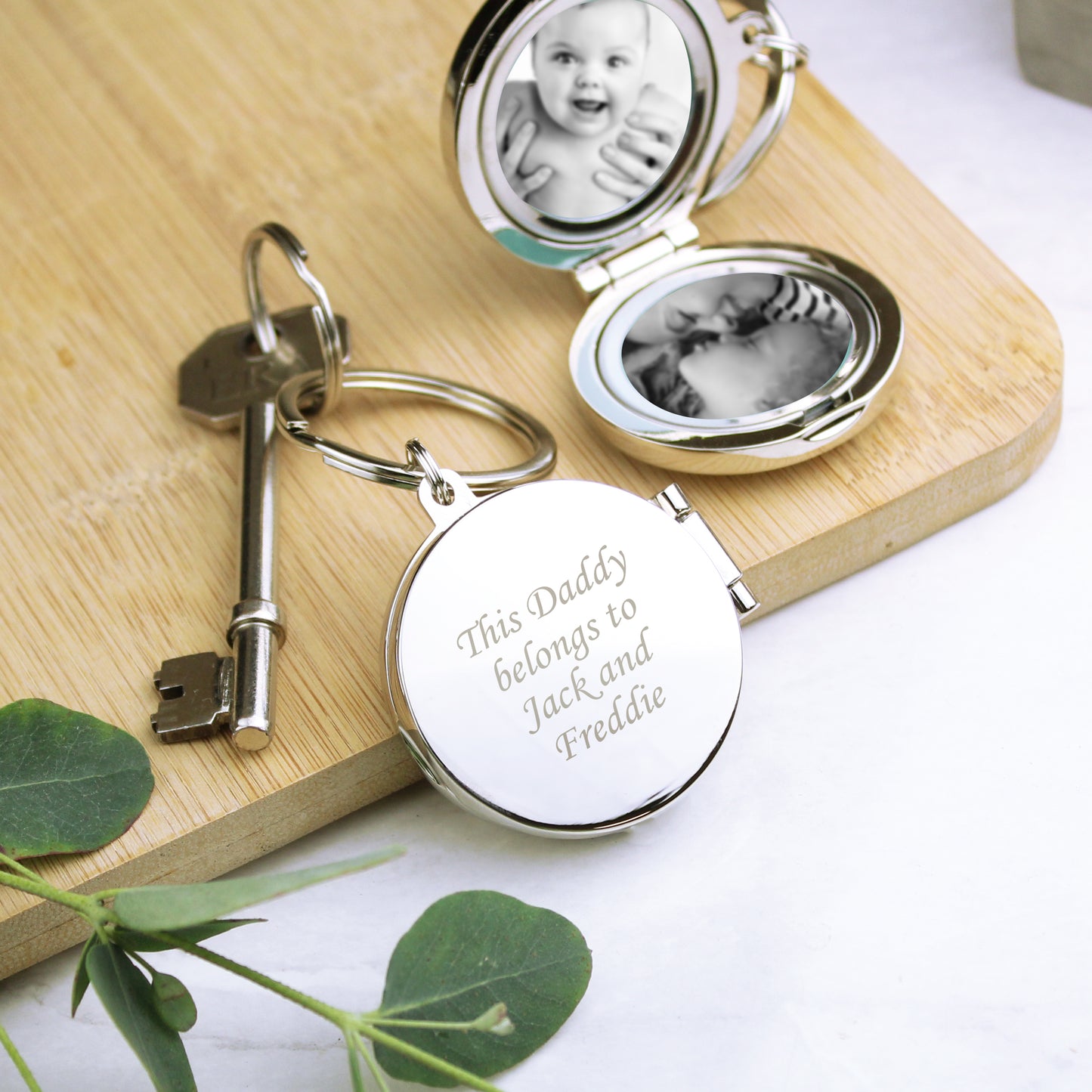 Personalised Round Photo Keyring - MK&JD Gifts