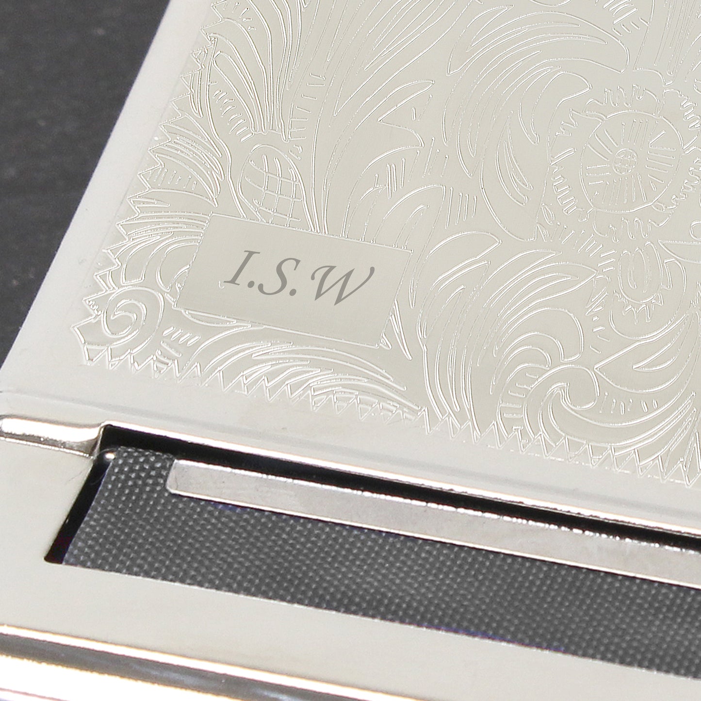 Personalised Tobacco Rolling Tin - MK&JD Gifts