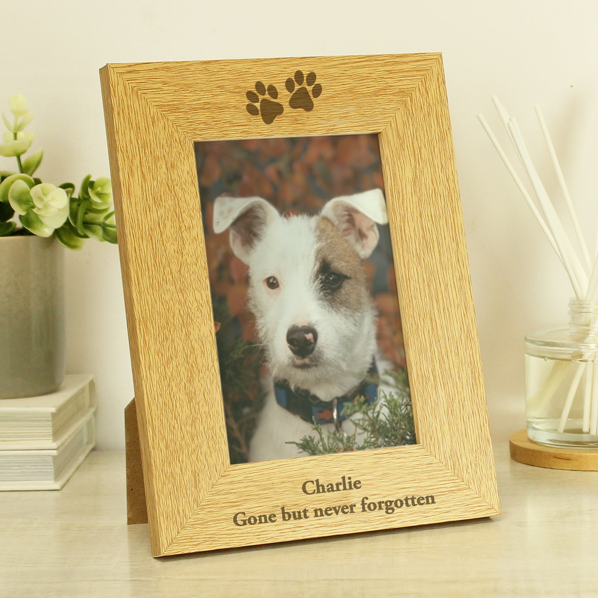 Personalised Oak Finish 6x4 Paw Prints Photo Frame - MK&JD Gifts