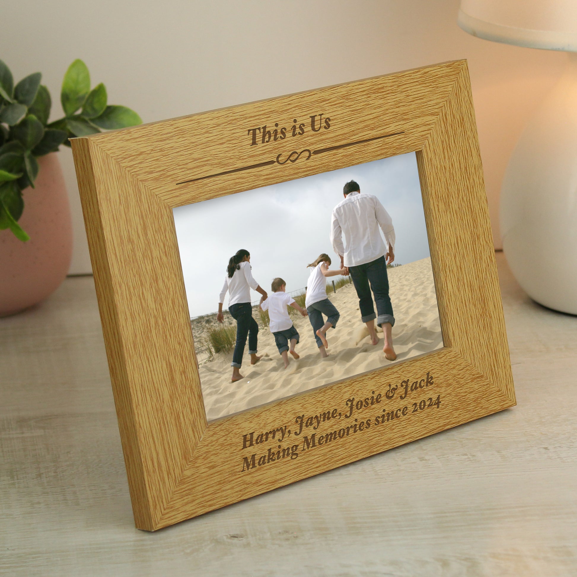 Personalised Formal 6x4 Landscape Oak Finish Photo Frame - MK&JD Gifts