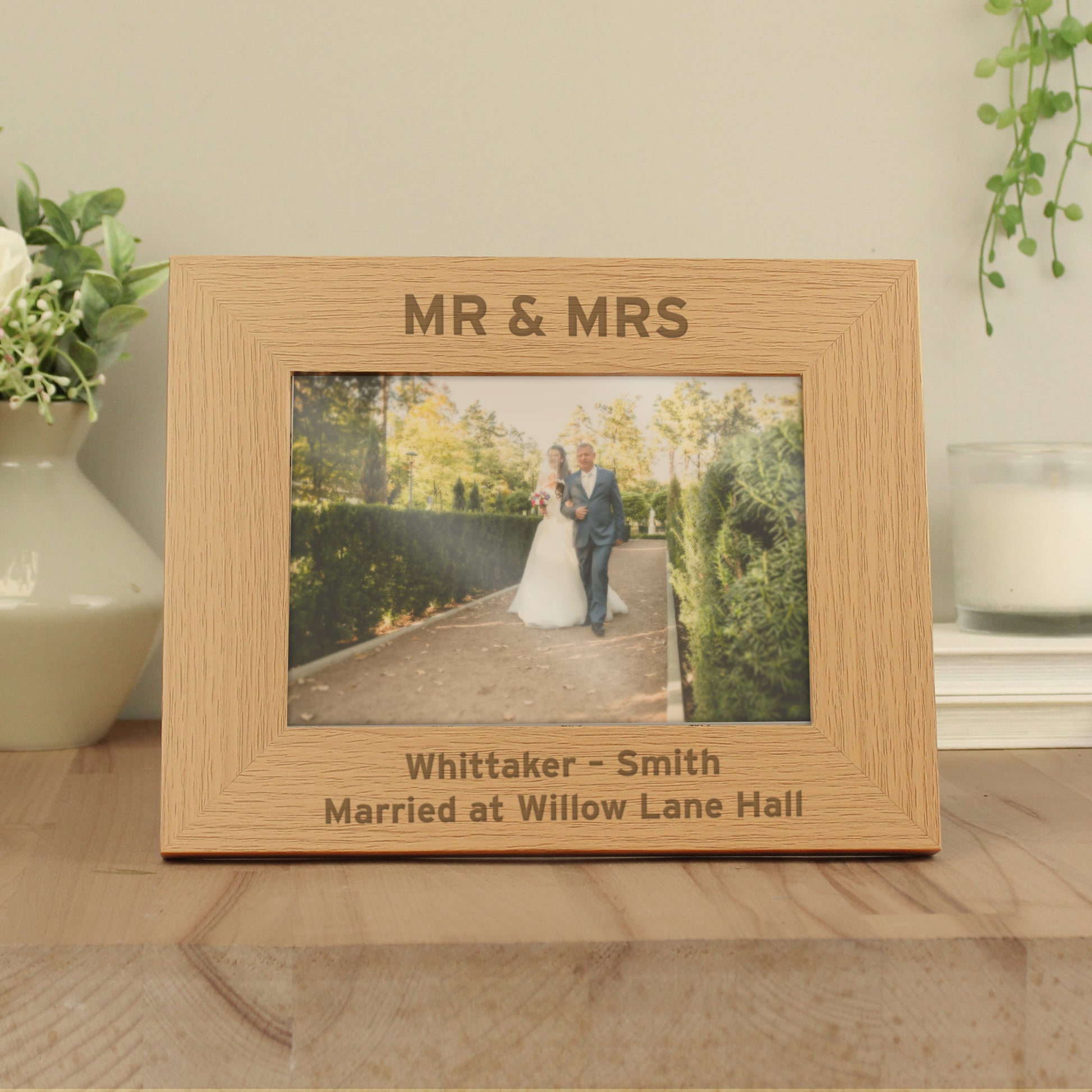 Personalised Bold Text 5x7 Landscape Oak Finish Photo Frame - MK&JD Gifts