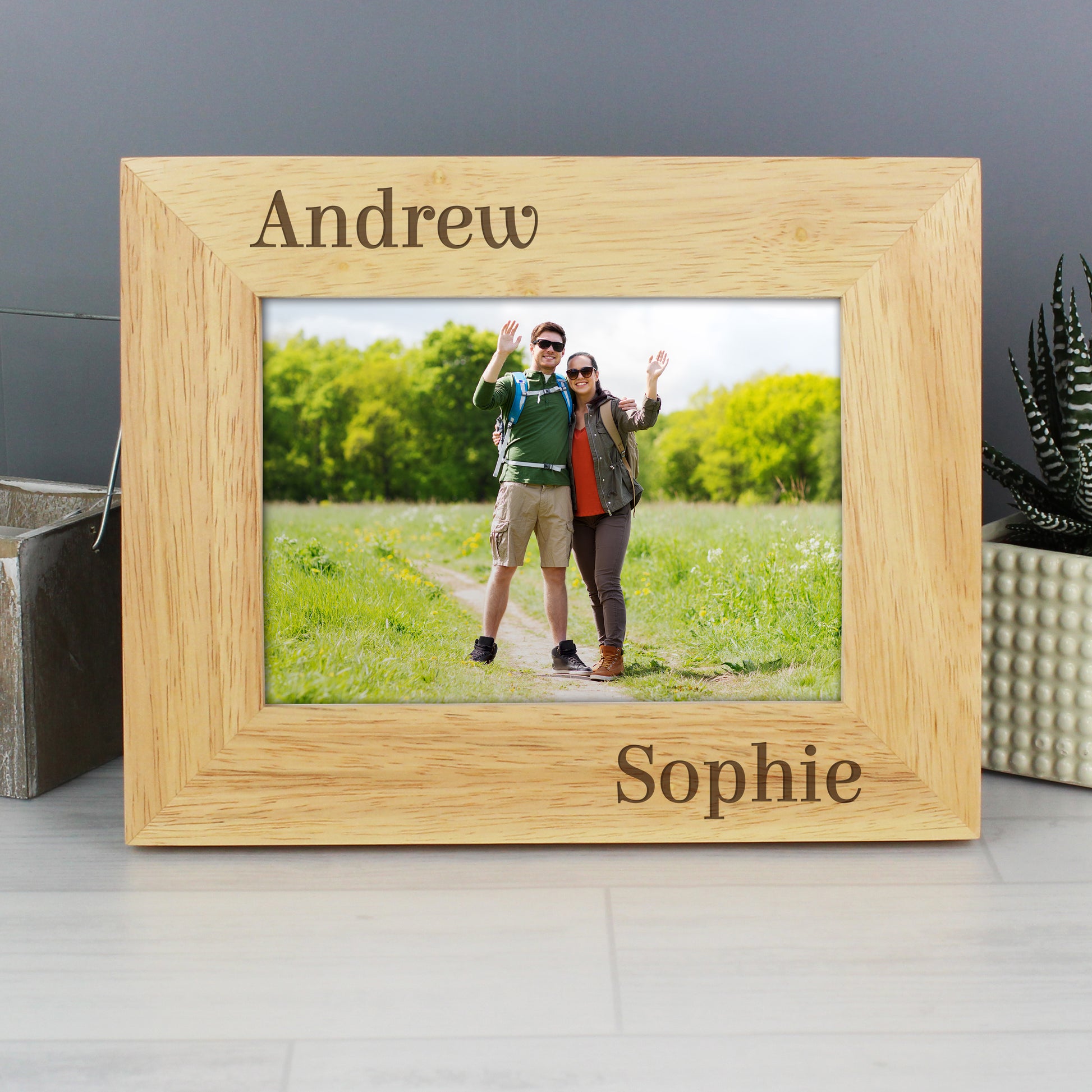 Personalised Couples 6x4 Oak Finish Photo Frame - MK&JD Gifts