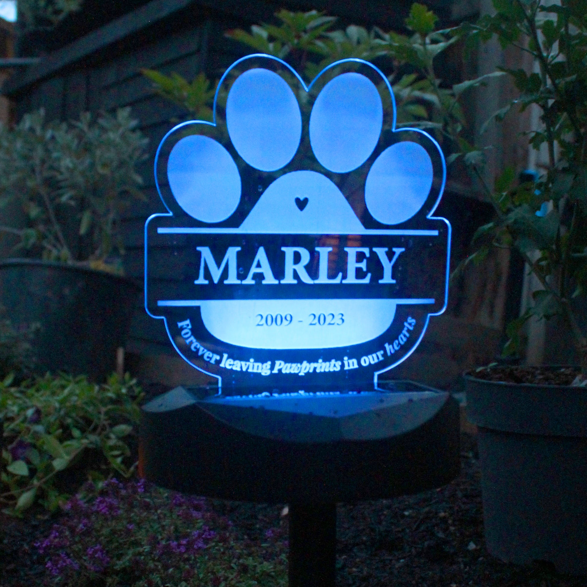 Personalised Pet Memorial Outdoor Solar Light - MK&JD Gifts