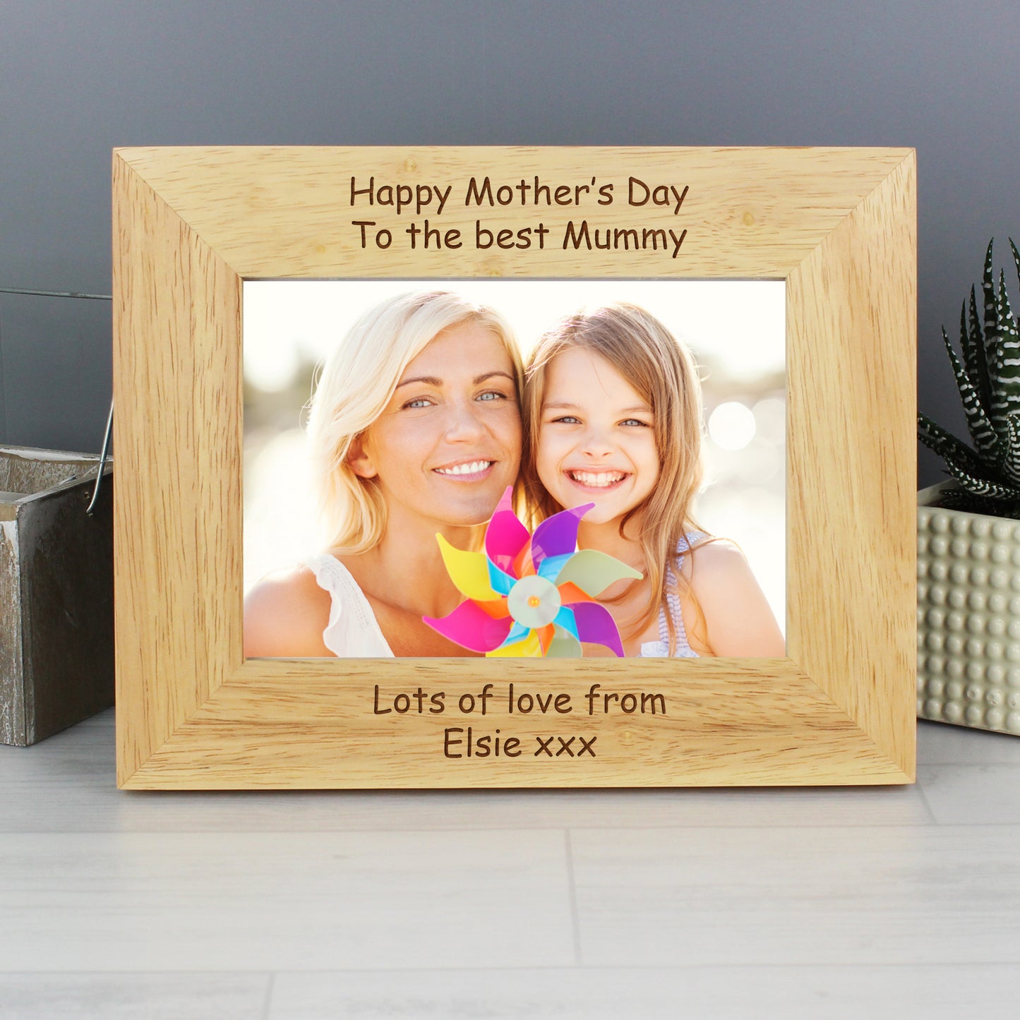 Personalised Landscape 5x7 Landscape Oak Finish Photo Frame - MK&JD Gifts