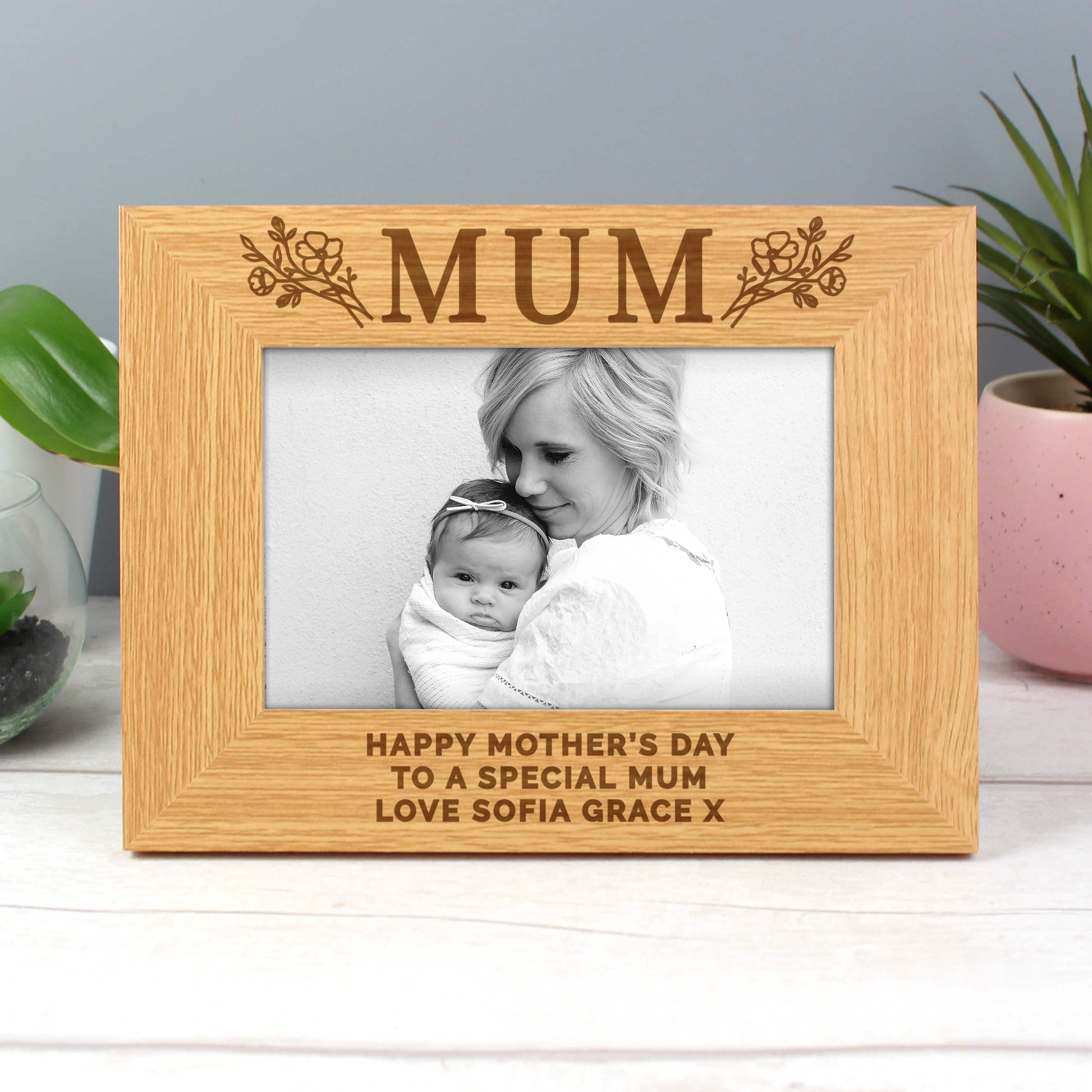 Personalised Floral Mum 6x4 Oak Finish Photo Frame - MK&JD Gifts