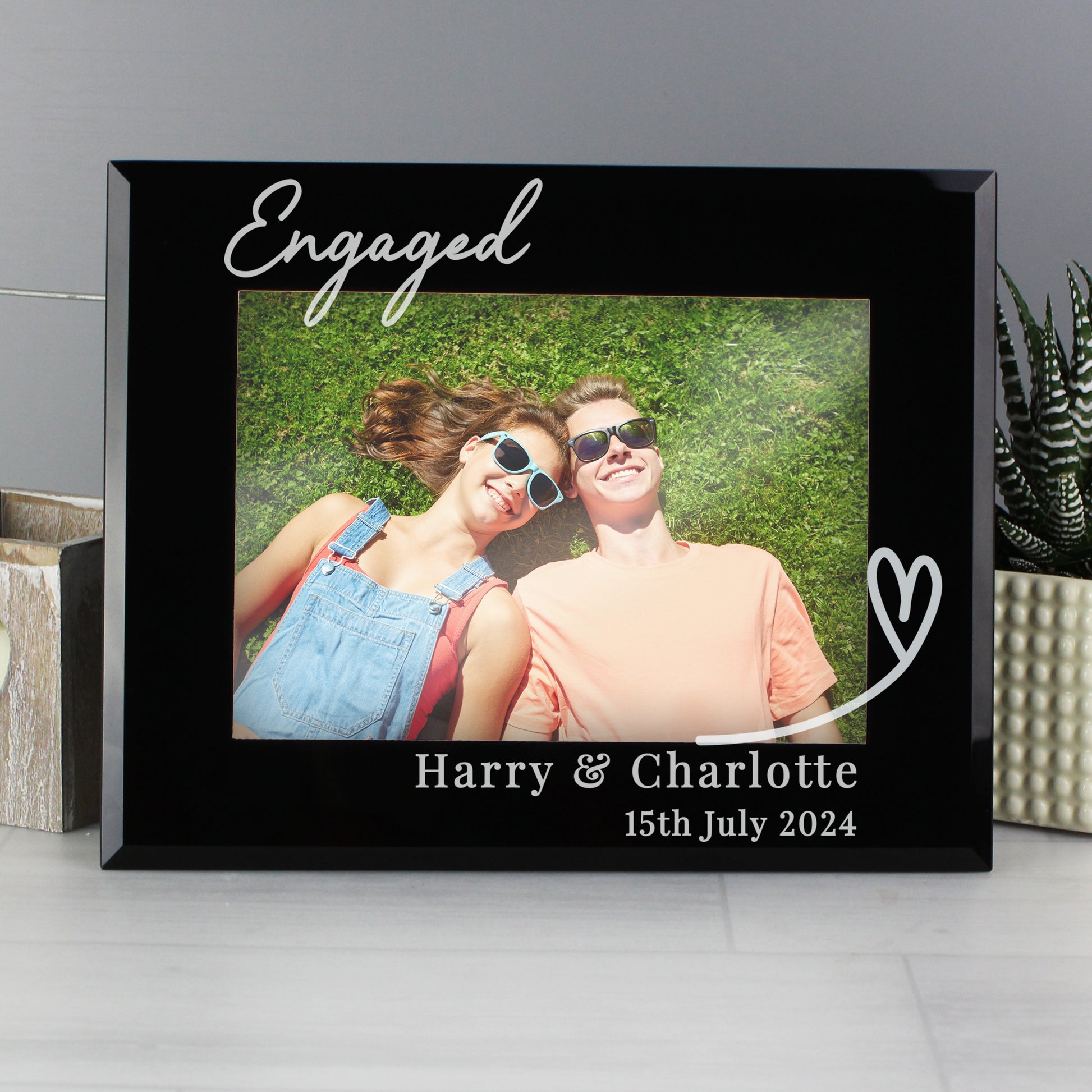 Personalised Heart Black Glass 5x7 Photo Frame - MK&JD Gifts