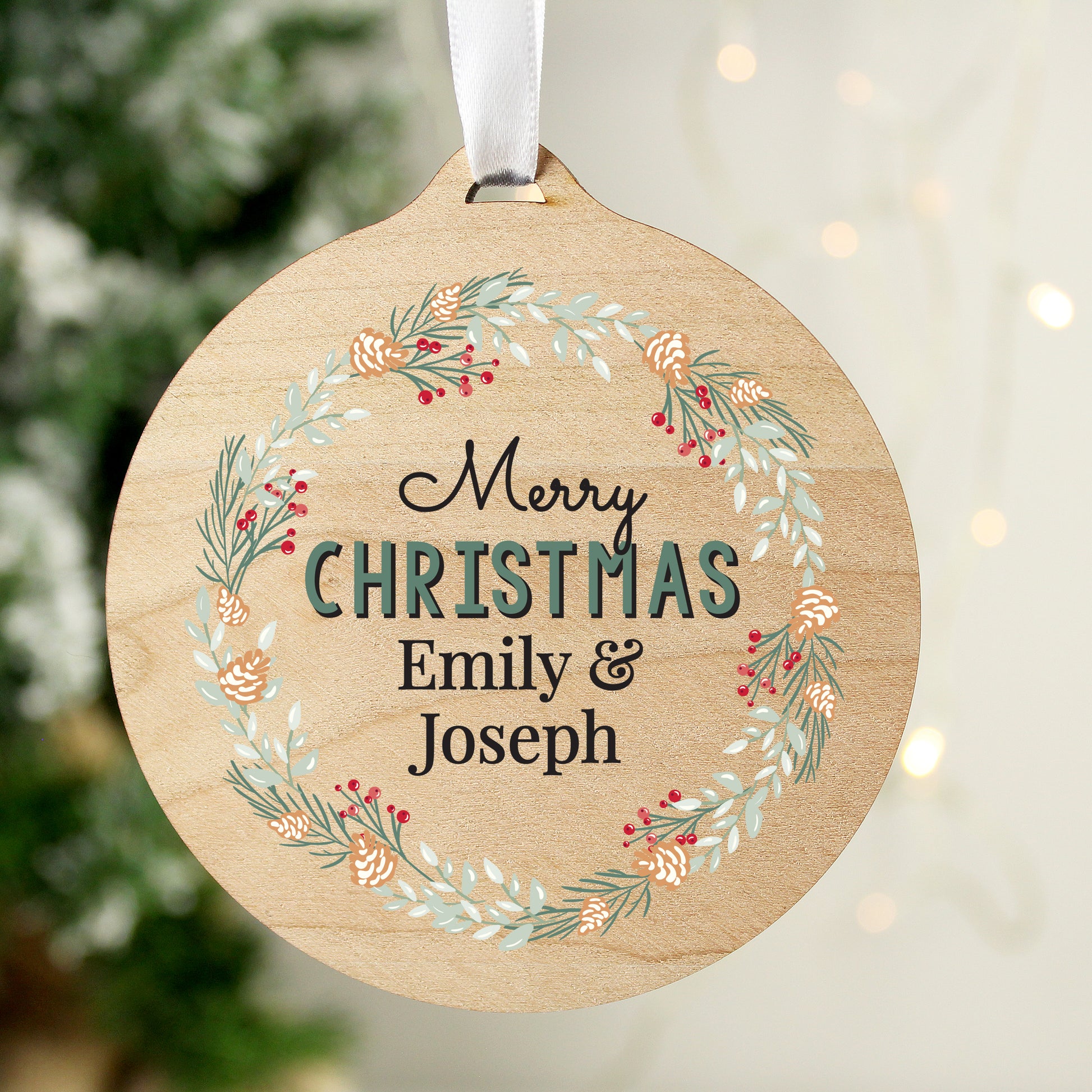 Personalised Wreath Round Wooden Decoration - MK&JD Gifts