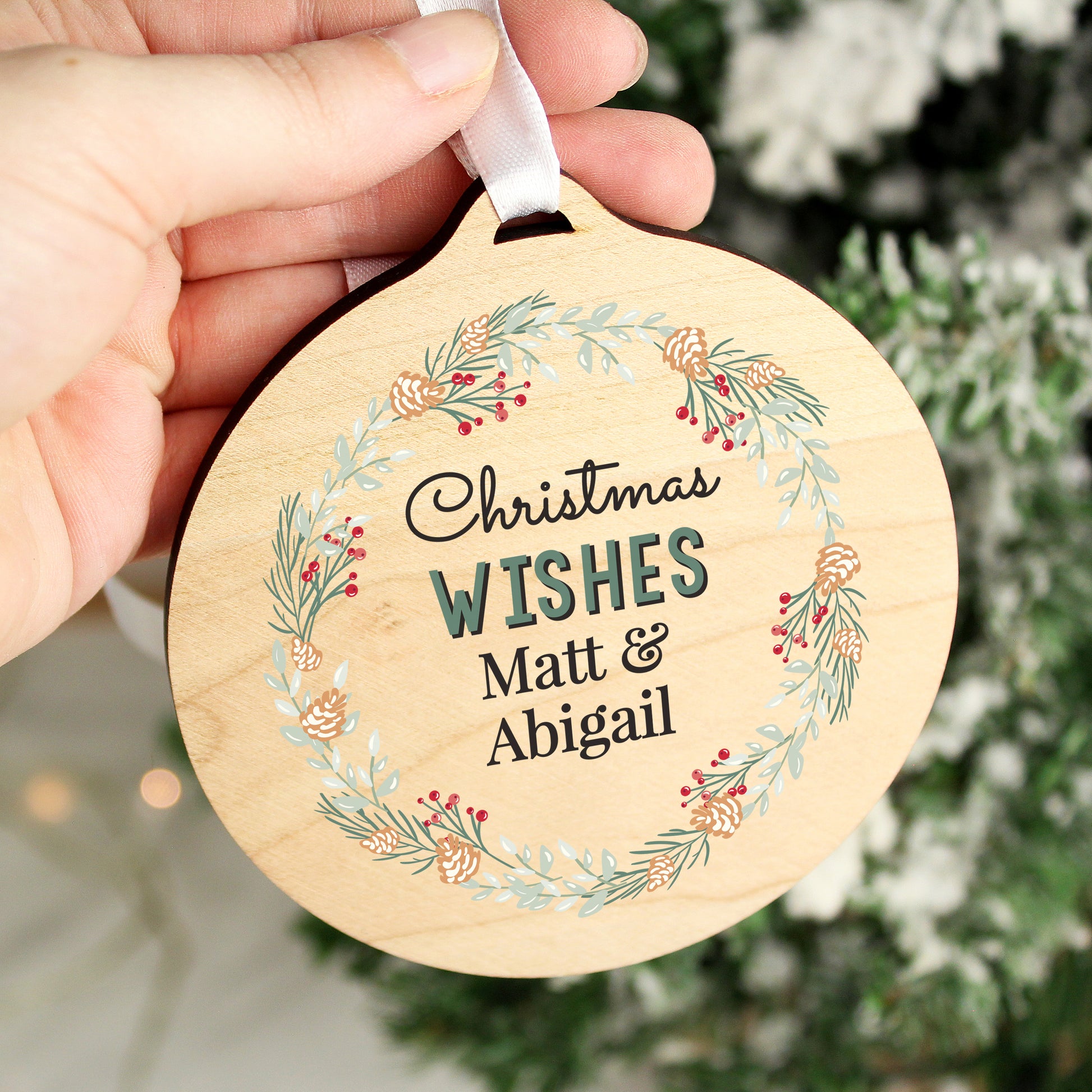 Personalised Wreath Round Wooden Decoration - MK&JD Gifts
