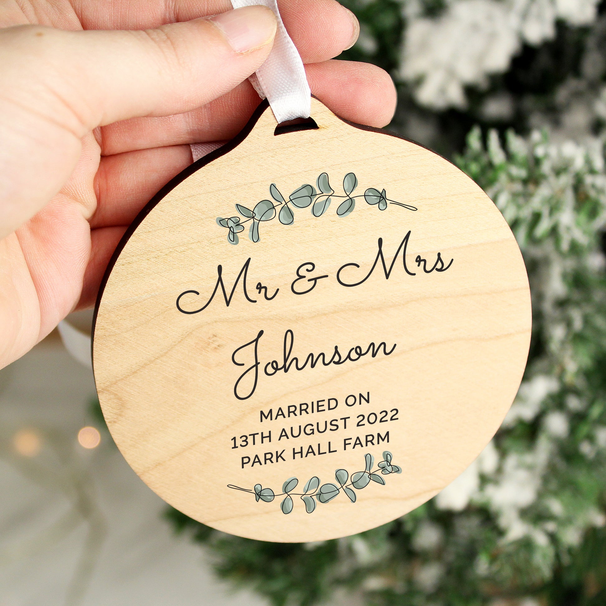 Personalised Botanical Round Wooden Decoration - MK&JD Gifts