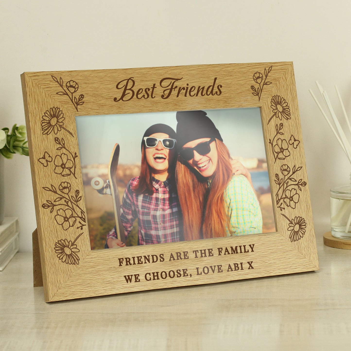 Personalised Wild Flowers 6x4 Oak Finish Photo Frame - MK&JD Gifts